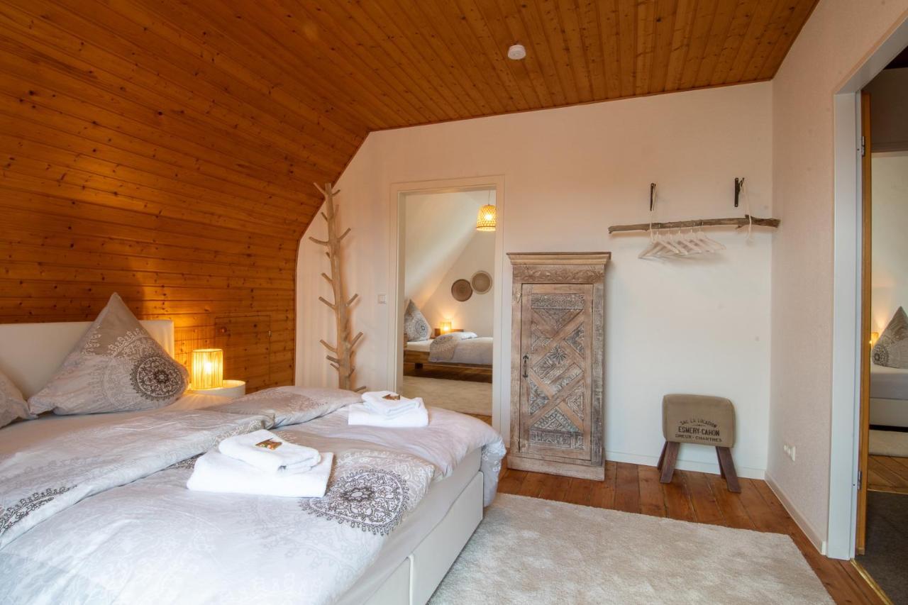 Grosses Ferienhaus Mit 4 Schlafzimmern Οϊτίν Εξωτερικό φωτογραφία
